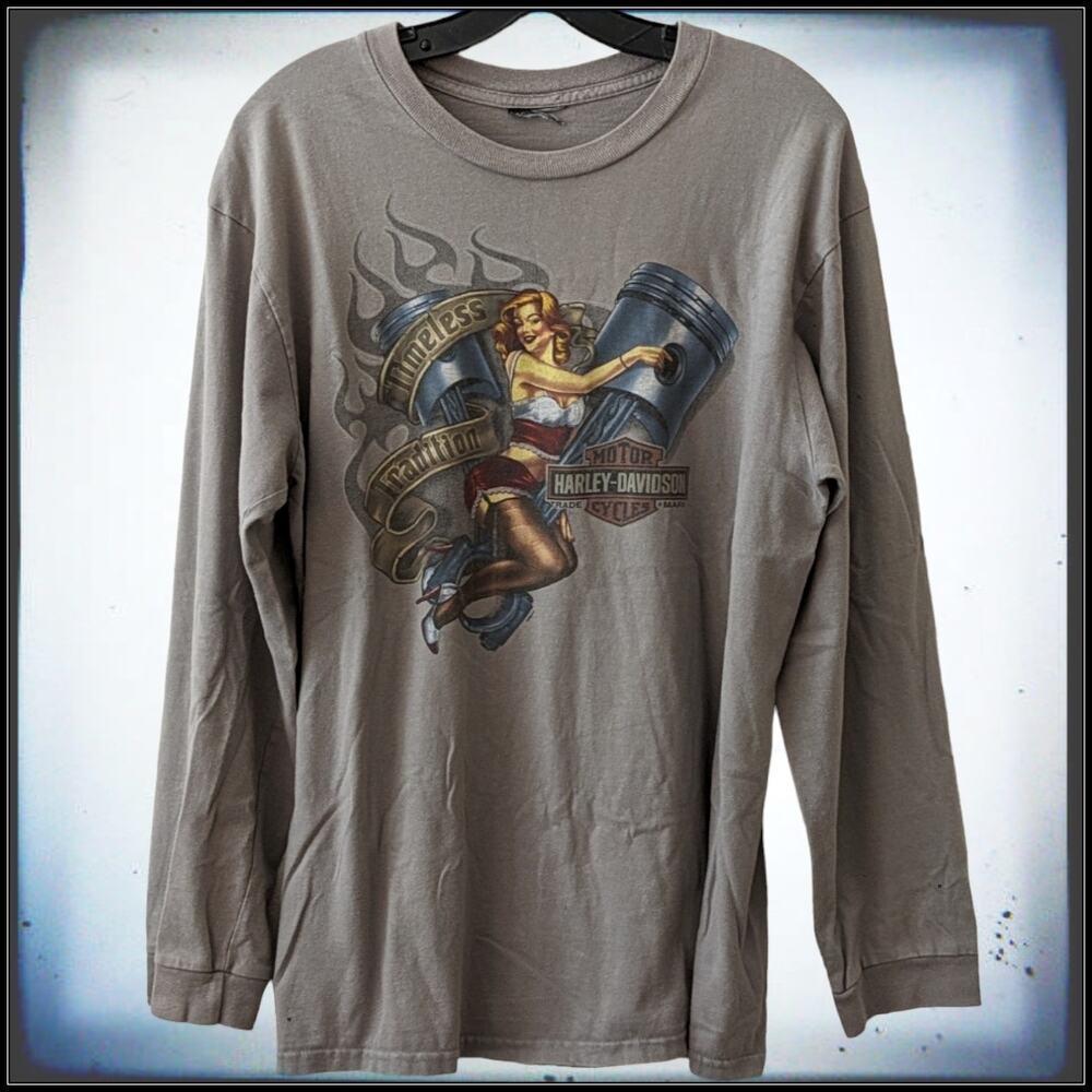 Long Sleeve HARLEY DAVIDSON Sexy Pin Up Girl on Motorcycle Engine WA DC Men's L
